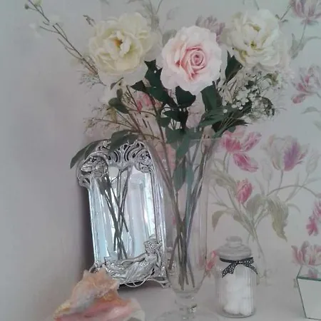 The Beehive Nocleg ze śniadaniem