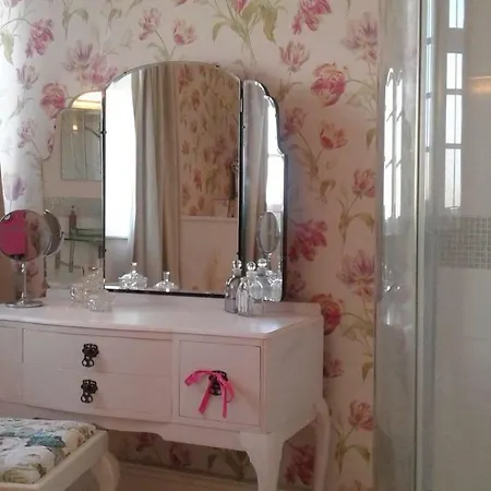 The Beehive 4* Whitby