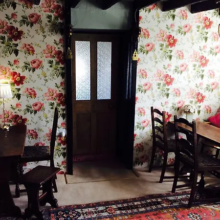 The Beehive Bed & Breakfast