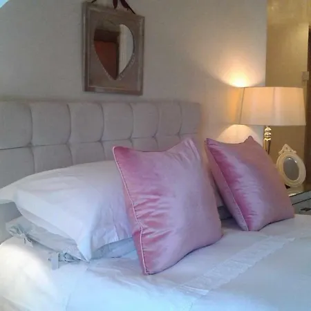 Bed & Breakfast The Beehive 4*